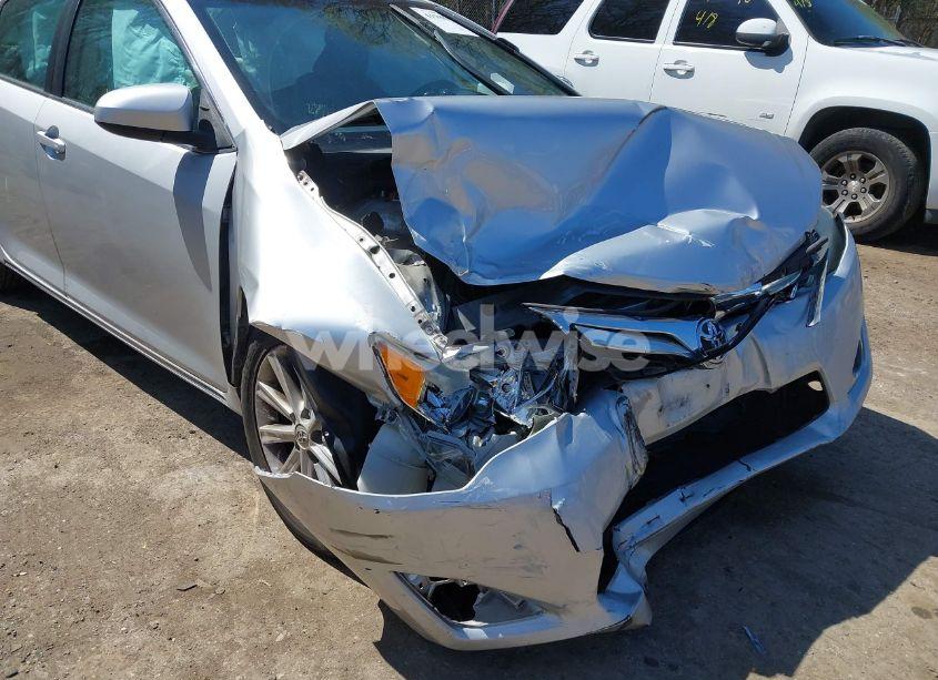 Photo 6 of 2014 Toyota Camry XLE (VIN 4T1BF1FKXEU851188)