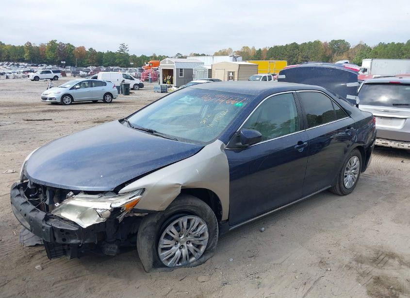 Photo 2 of 2014 Toyota Camry LE (VIN 4T1BF1FKXEU856908)