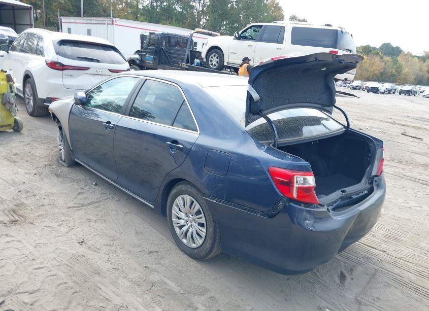 Photo 3 of 2014 Toyota Camry LE (VIN 4T1BF1FKXEU856908)