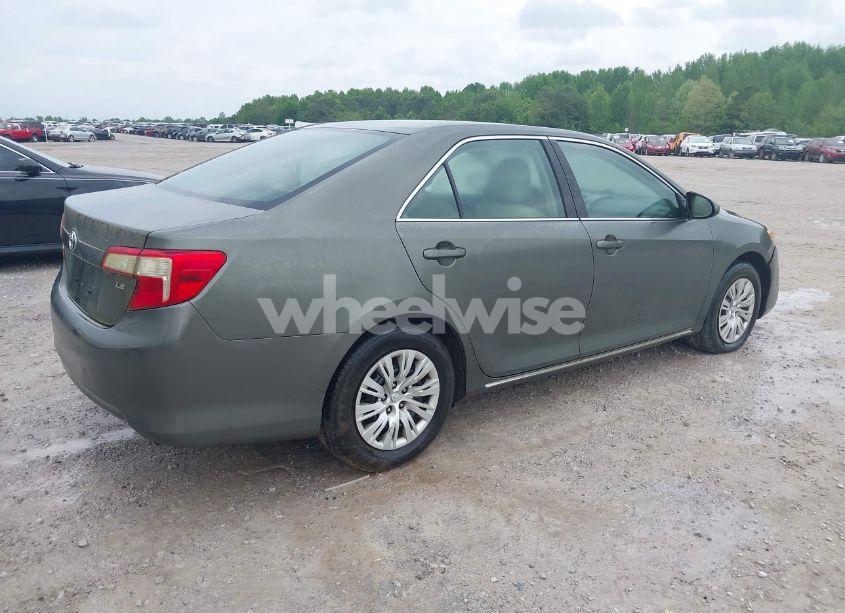 Photo 4 of 2014 Toyota Camry LE (VIN 4T1BF1FKXEU871571)