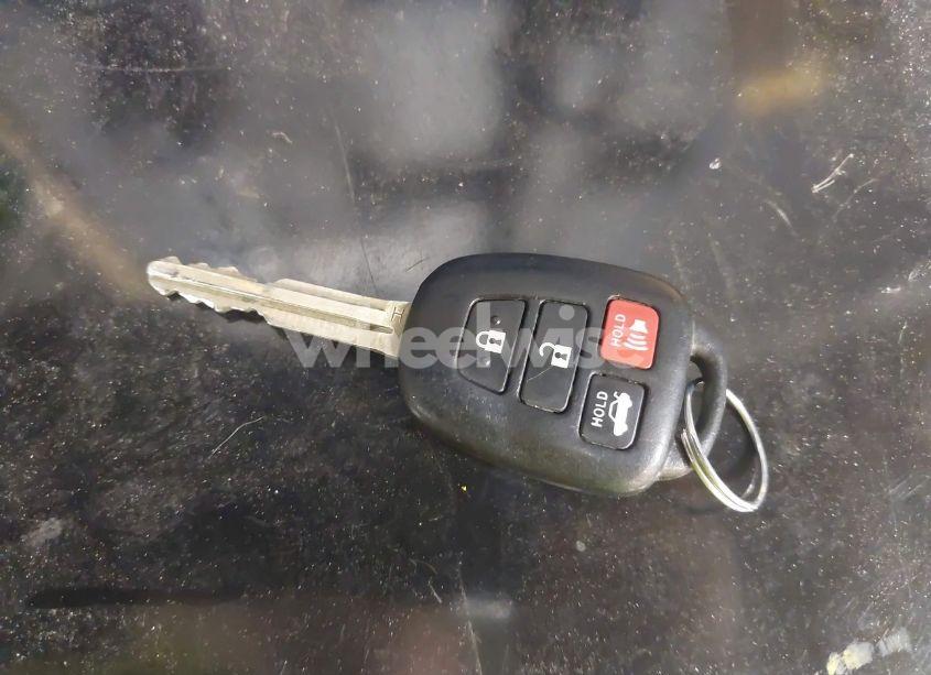 Photo 11 of 2015 Toyota Camry SE (VIN 4T1BF1FKXFU005189)