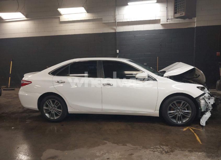 Photo 13 of 2015 Toyota Camry SE (VIN 4T1BF1FKXFU005189)