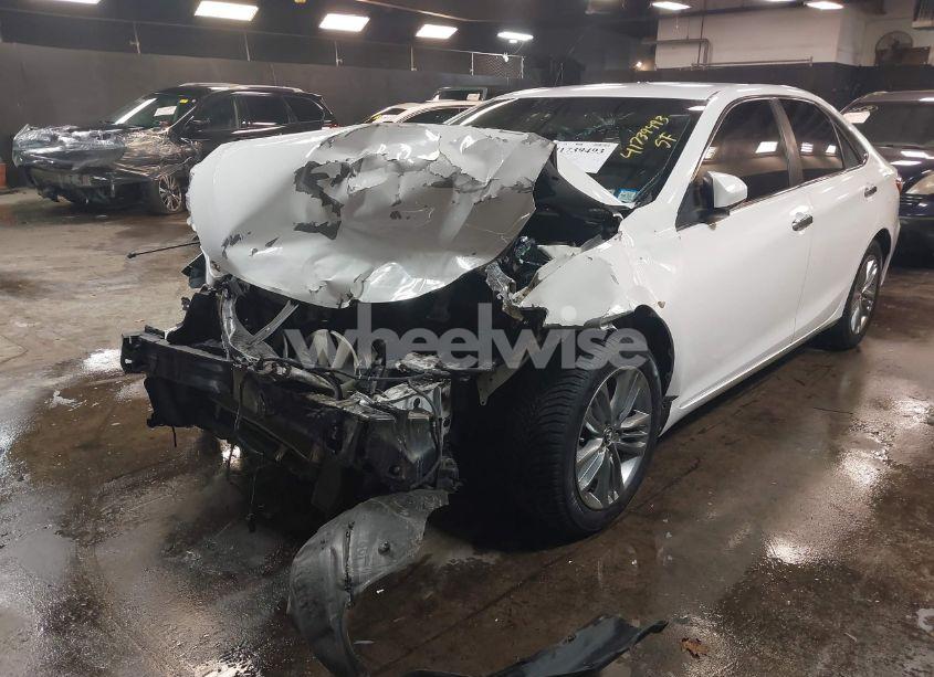 Photo 6 of 2015 Toyota Camry SE (VIN 4T1BF1FKXFU005189)