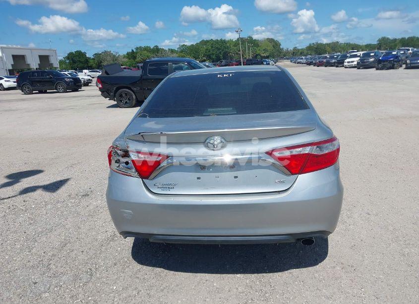Photo 15 of 2015 Toyota Camry SE (VIN 4T1BF1FKXFU021005)