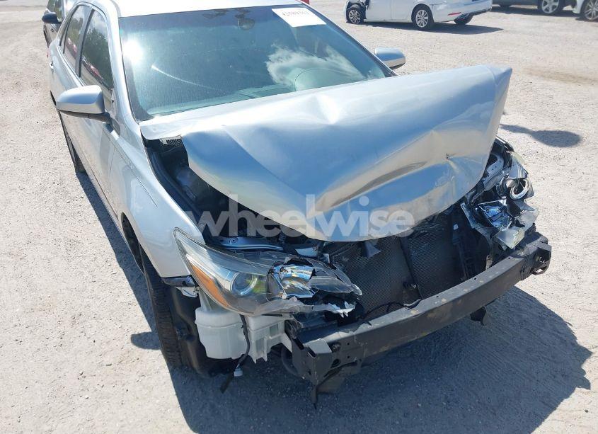 Photo 16 of 2015 Toyota Camry SE (VIN 4T1BF1FKXFU021005)