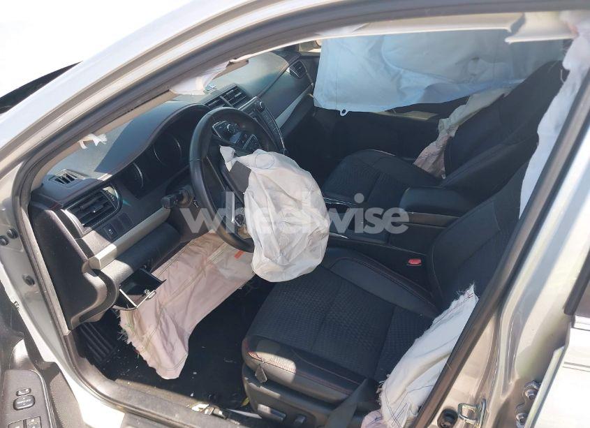 Photo 5 of 2015 Toyota Camry SE (VIN 4T1BF1FKXFU021005)