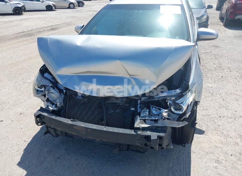 Photo 6 of 2015 Toyota Camry SE (VIN 4T1BF1FKXFU021005)