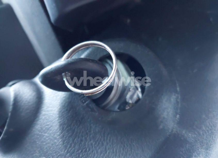 Photo 11 of 2015 Toyota Camry LE (VIN 4T1BF1FKXFU023417)