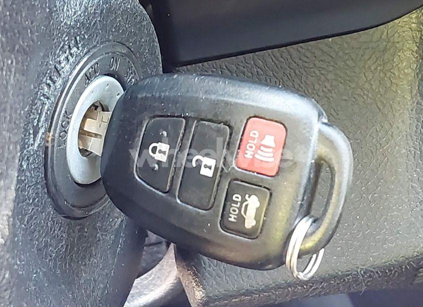 Photo 11 of 2015 Toyota Camry SE (VIN 4T1BF1FKXFU030741)