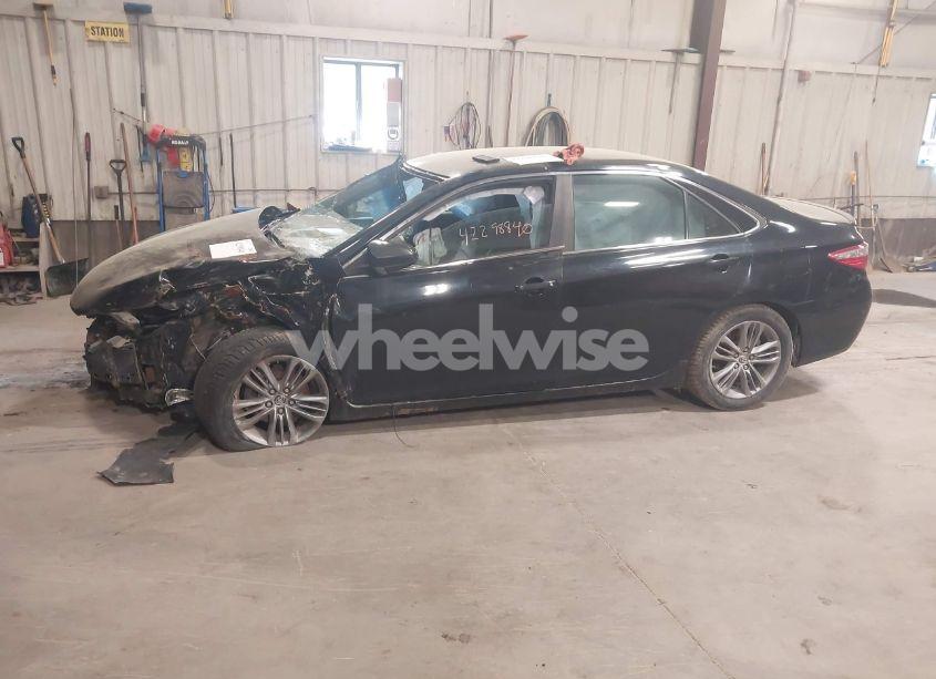 Photo 14 of 2015 Toyota Camry SE (VIN 4T1BF1FKXFU041982)