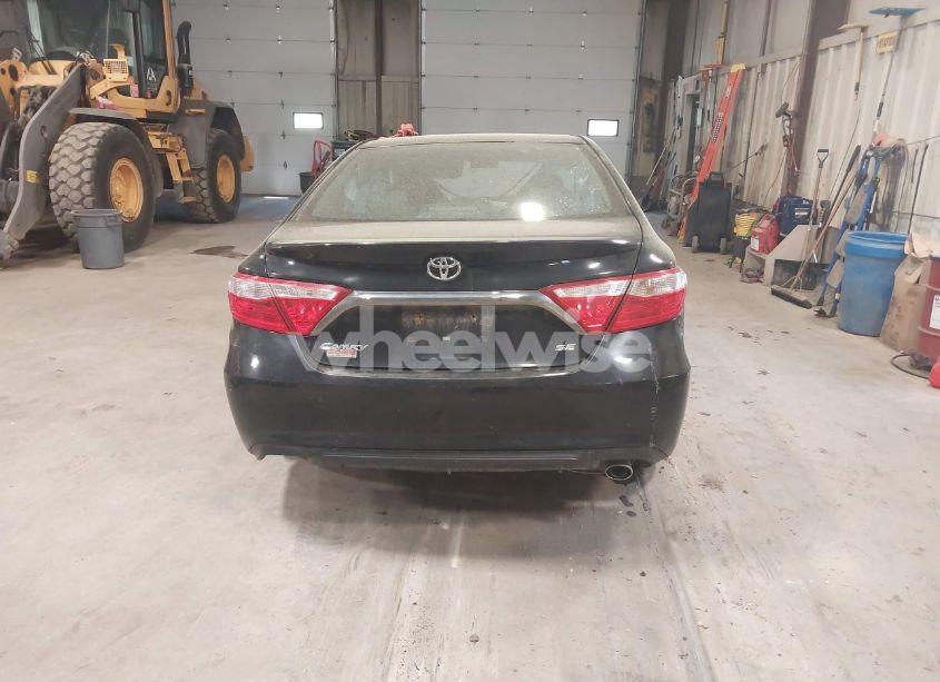 Photo 16 of 2015 Toyota Camry SE (VIN 4T1BF1FKXFU041982)