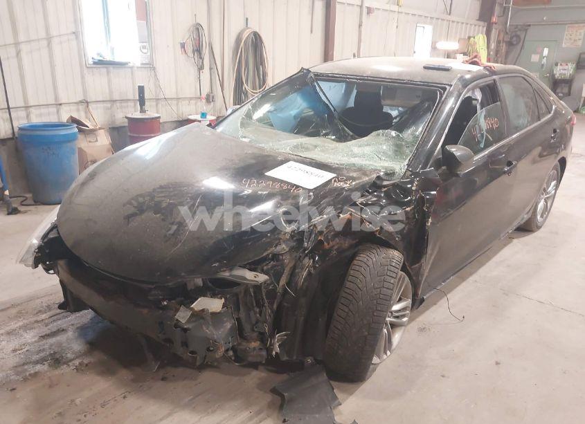 Photo 6 of 2015 Toyota Camry SE (VIN 4T1BF1FKXFU041982)