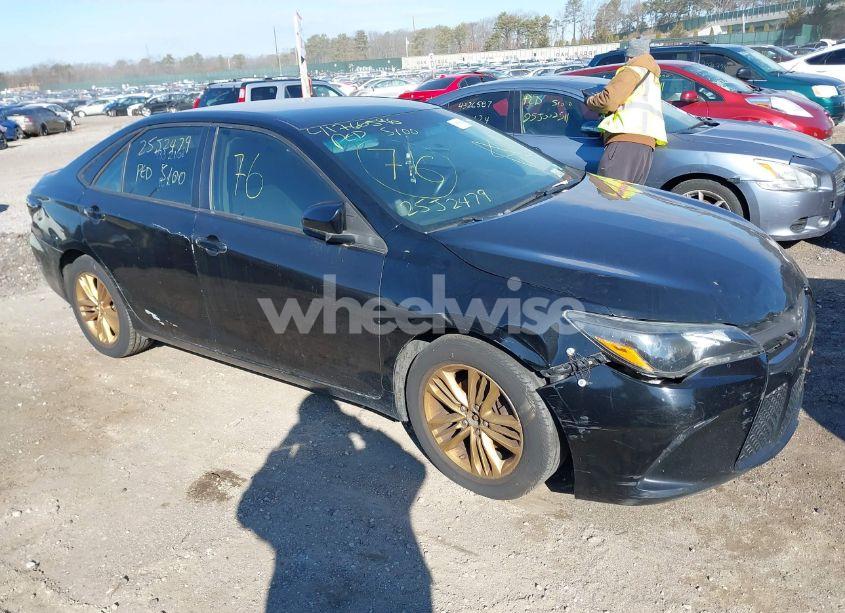 Photo 12 of 2015 Toyota Camry SE (VIN 4T1BF1FKXFU051380)