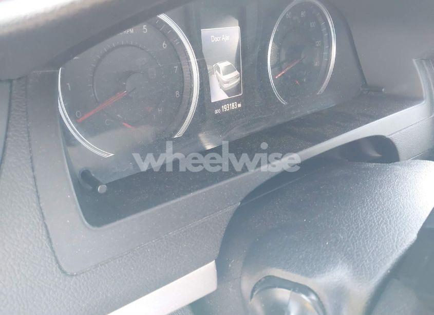 Photo 14 of 2015 Toyota Camry SE (VIN 4T1BF1FKXFU051380)