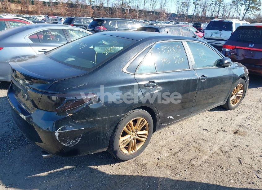 Photo 4 of 2015 Toyota Camry SE (VIN 4T1BF1FKXFU051380)