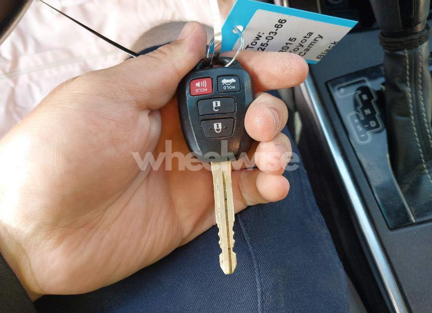 Photo 11 of 2015 Toyota Camry SE (VIN 4T1BF1FKXFU053128)