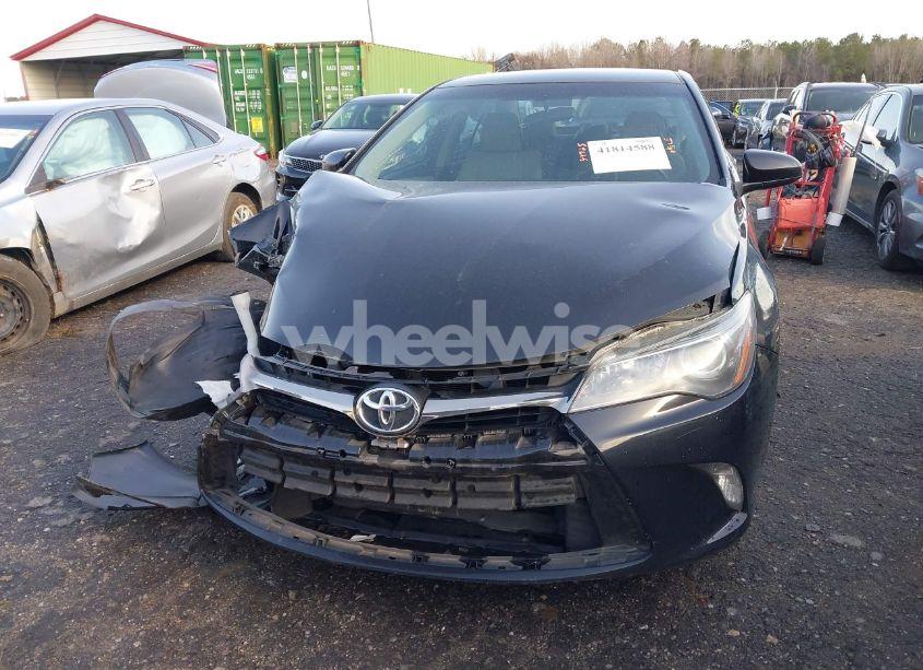 Photo 12 of 2015 Toyota Camry SE (VIN 4T1BF1FKXFU053128)