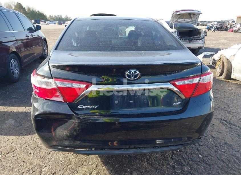 Photo 16 of 2015 Toyota Camry SE (VIN 4T1BF1FKXFU053128)