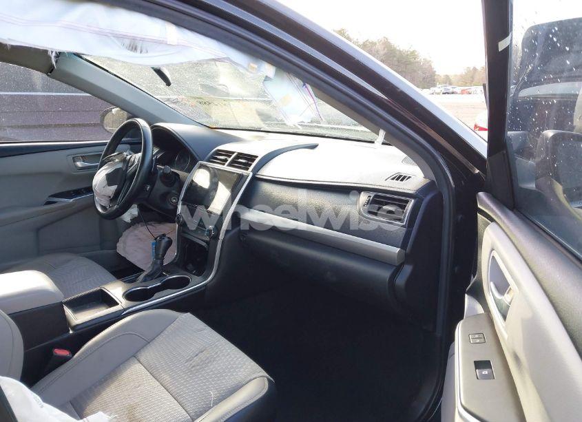 Photo 5 of 2015 Toyota Camry SE (VIN 4T1BF1FKXFU053128)