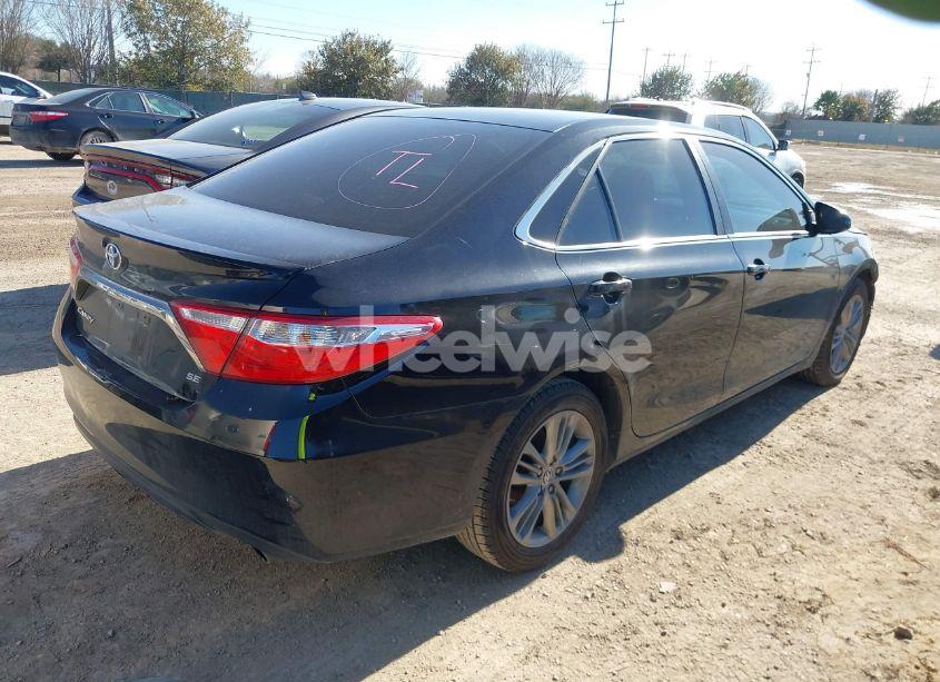 Photo 4 of 2015 Toyota Camry SE (VIN 4T1BF1FKXFU061990)