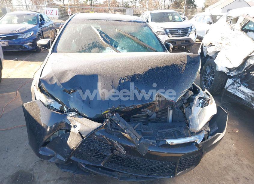 Photo 10 of 2015 Toyota Camry SE (VIN 4T1BF1FKXFU074707)