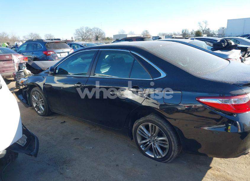 Photo 14 of 2015 Toyota Camry SE (VIN 4T1BF1FKXFU074707)