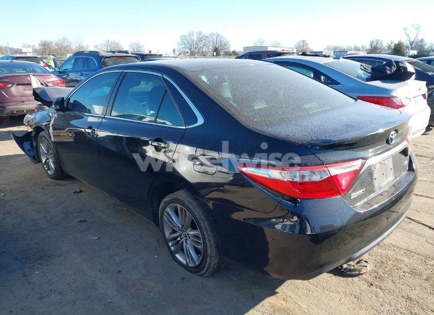 Photo 3 of 2015 Toyota Camry SE (VIN 4T1BF1FKXFU074707)