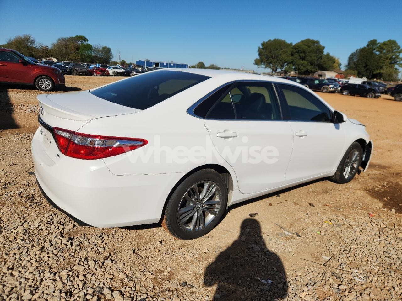 Photo 3 of 2015 TOYOTA CAMRY LE (VIN 4T1BF1FKXFU080510)