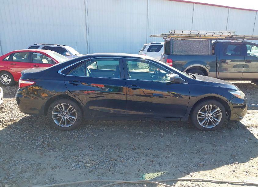 Photo 13 of 2015 Toyota Camry SE (VIN 4T1BF1FKXFU092091)