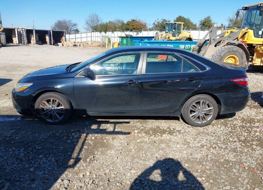 Photo 14 of 2015 Toyota Camry SE (VIN 4T1BF1FKXFU092091)