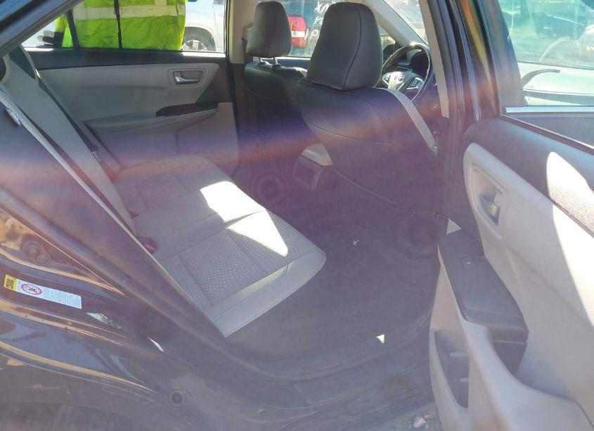 Photo 8 of 2015 Toyota Camry SE (VIN 4T1BF1FKXFU092091)