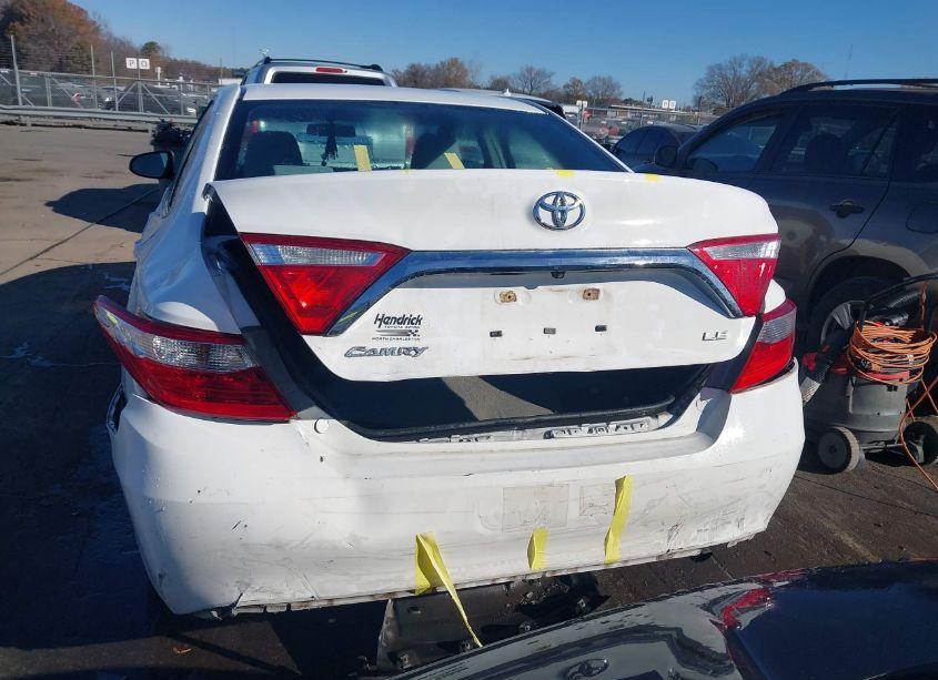 Photo 16 of 2015 Toyota Camry LE (VIN 4T1BF1FKXFU097789)