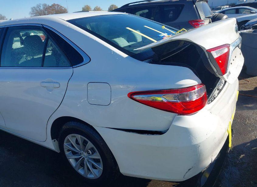 Photo 17 of 2015 Toyota Camry LE (VIN 4T1BF1FKXFU097789)