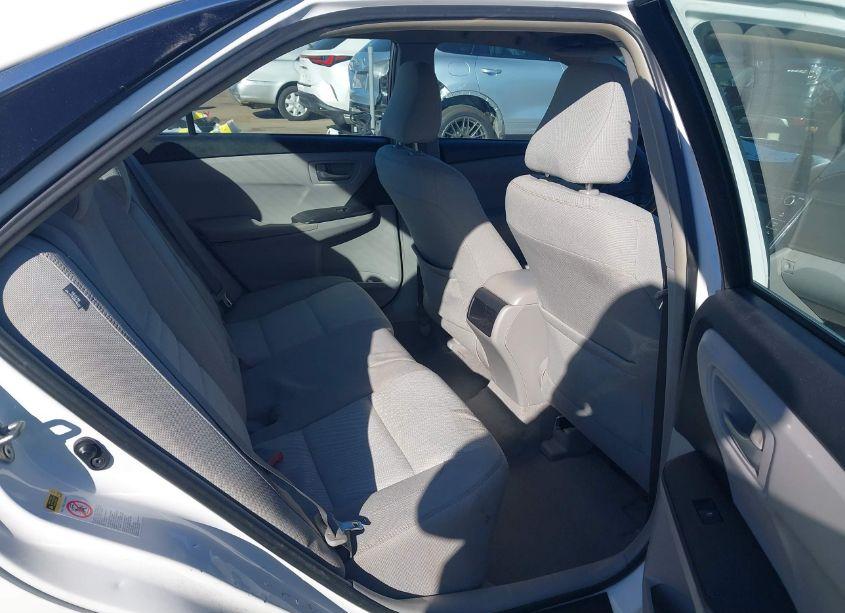 Photo 8 of 2015 Toyota Camry LE (VIN 4T1BF1FKXFU097789)