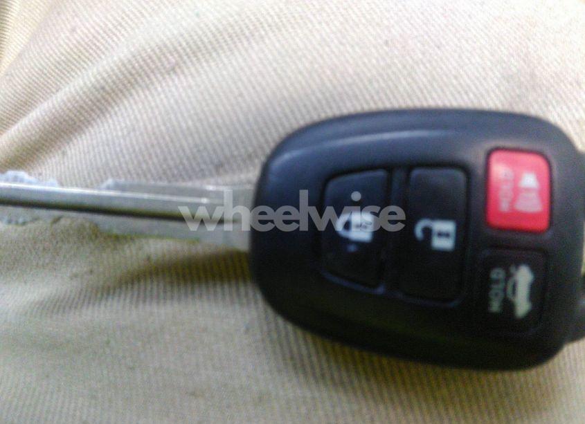 Photo 11 of 2015 Toyota Camry SE (VIN 4T1BF1FKXFU101145)