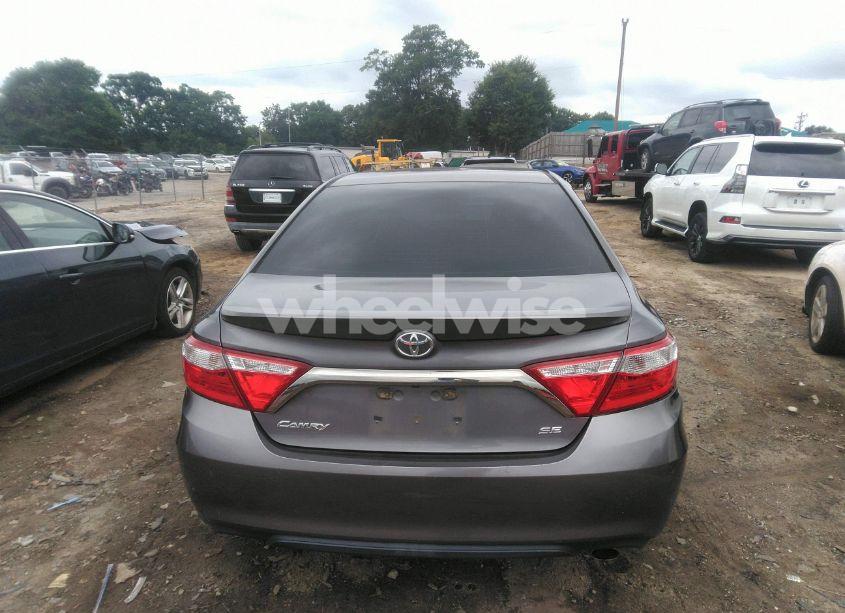 Photo 16 of 2015 Toyota Camry SE (VIN 4T1BF1FKXFU101145)