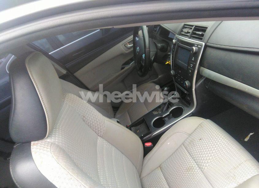 Photo 5 of 2015 Toyota Camry SE (VIN 4T1BF1FKXFU101145)