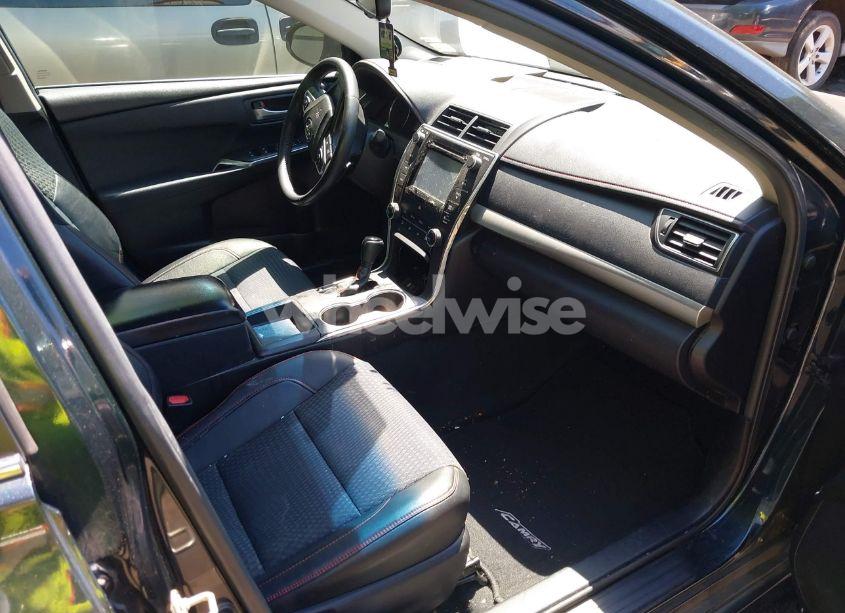 Photo 5 of 2015 Toyota Camry SE (VIN 4T1BF1FKXFU475402)