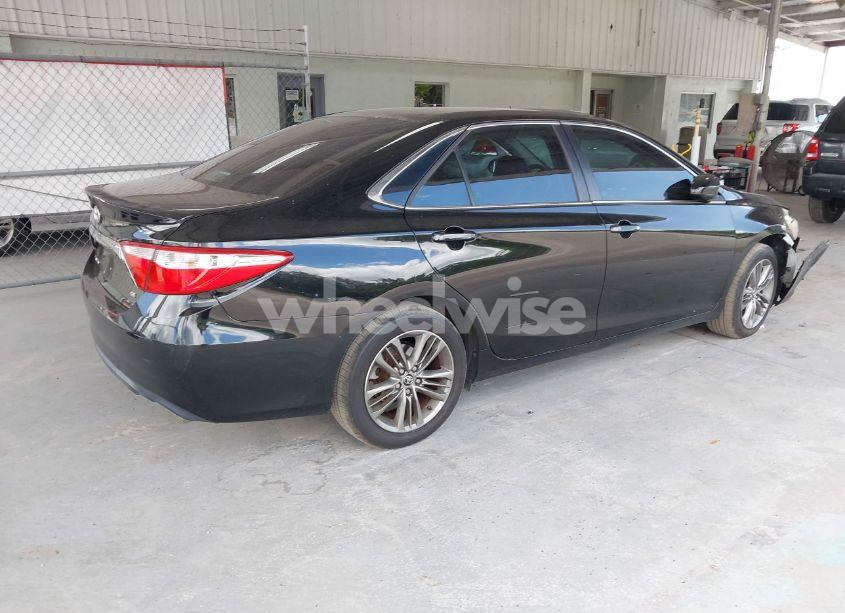 Photo 4 of 2015 Toyota Camry SE (VIN 4T1BF1FKXFU897010)