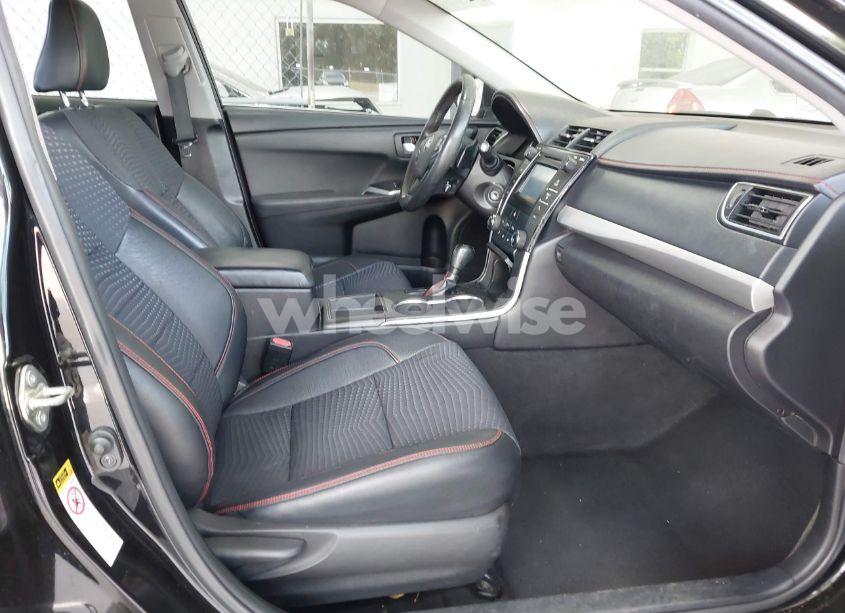 Photo 5 of 2015 Toyota Camry SE (VIN 4T1BF1FKXFU897010)