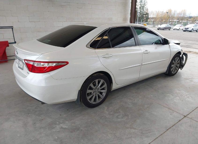 Photo 4 of 2015 Toyota Camry XLE (VIN 4T1BF1FKXFU899453)