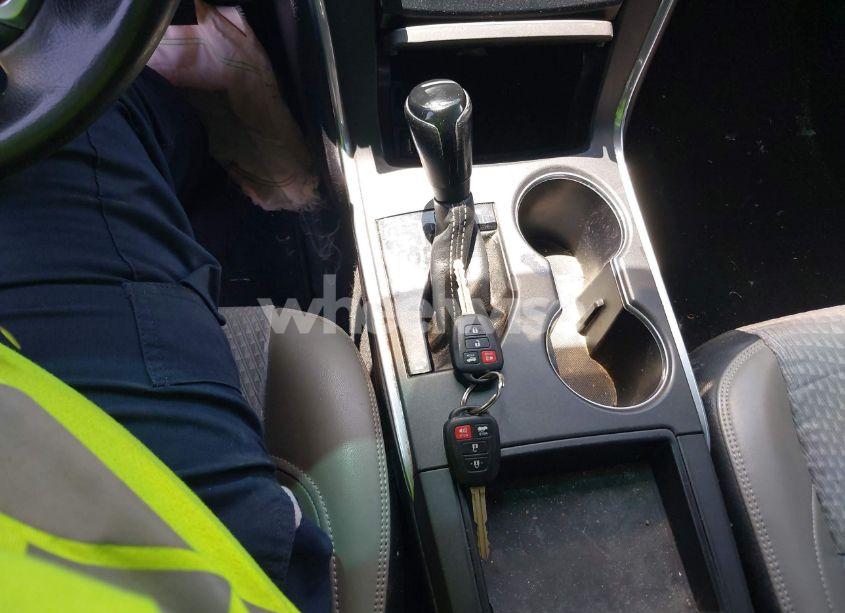 Photo 11 of 2015 Toyota Camry SE (VIN 4T1BF1FKXFU900889)