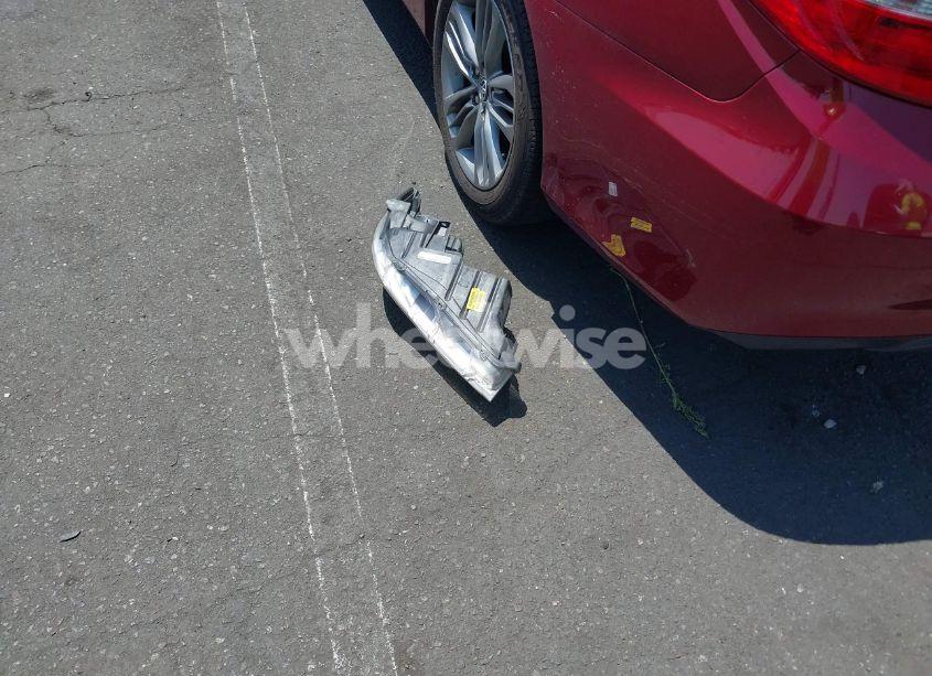 Photo 12 of 2015 Toyota Camry SE (VIN 4T1BF1FKXFU900889)