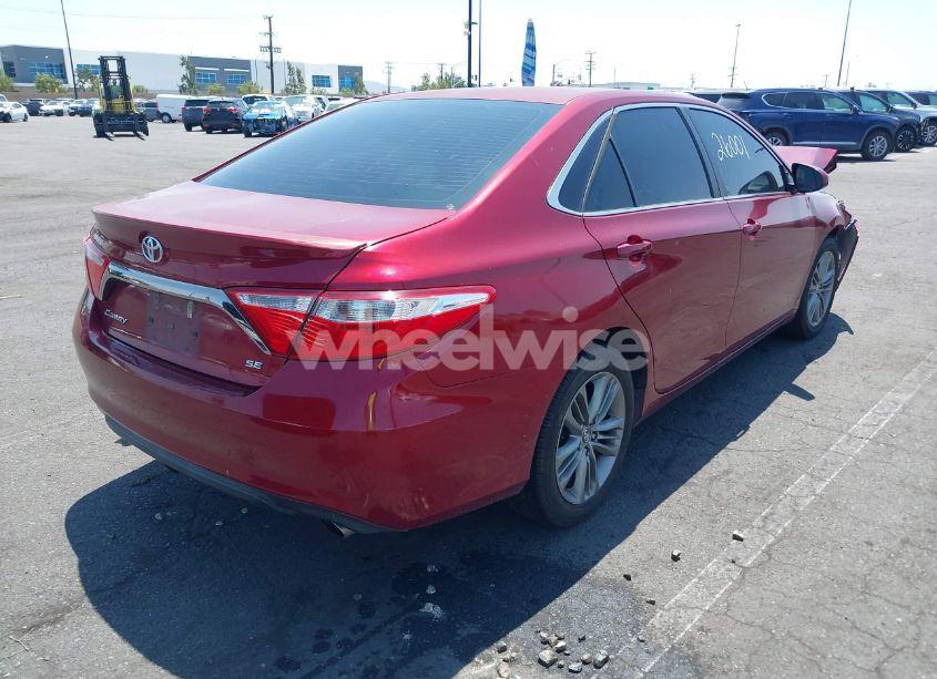 Photo 4 of 2015 Toyota Camry SE (VIN 4T1BF1FKXFU900889)