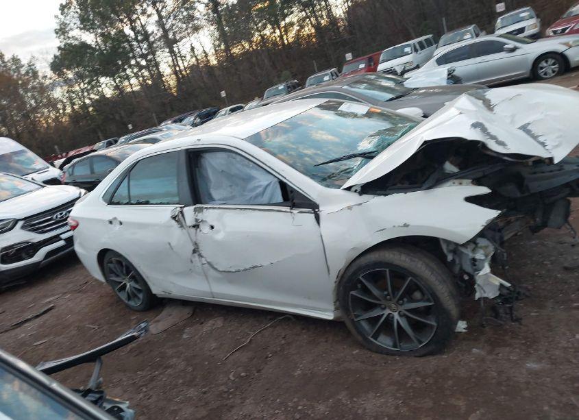 Photo 14 of 2015 Toyota Camry XSE (VIN 4T1BF1FKXFU954046)