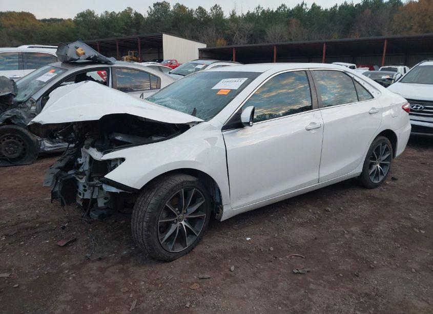 Photo 2 of 2015 Toyota Camry XSE (VIN 4T1BF1FKXFU954046)