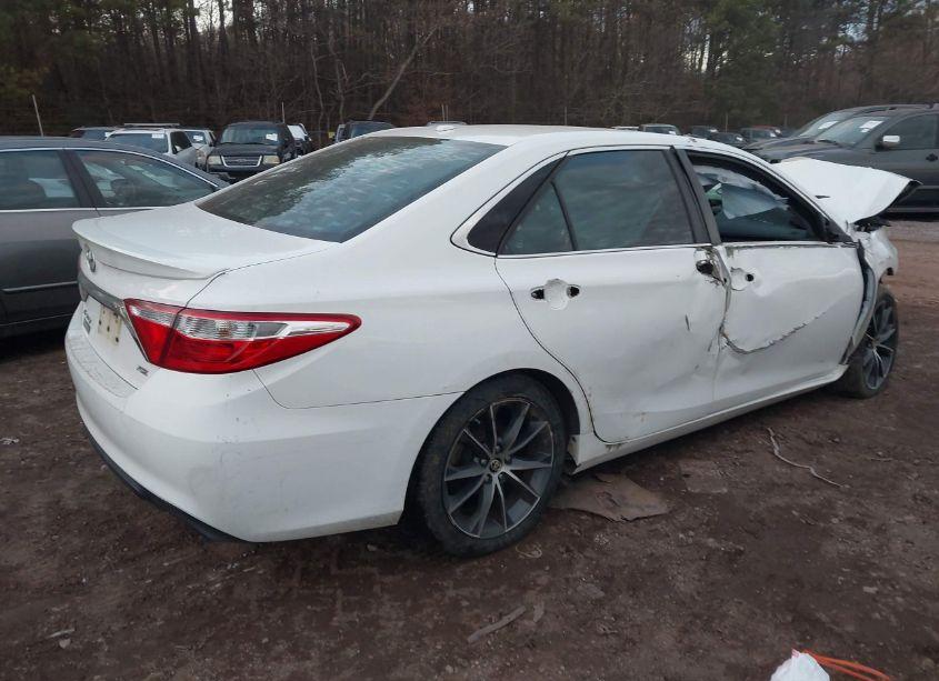 Photo 4 of 2015 Toyota Camry XSE (VIN 4T1BF1FKXFU954046)