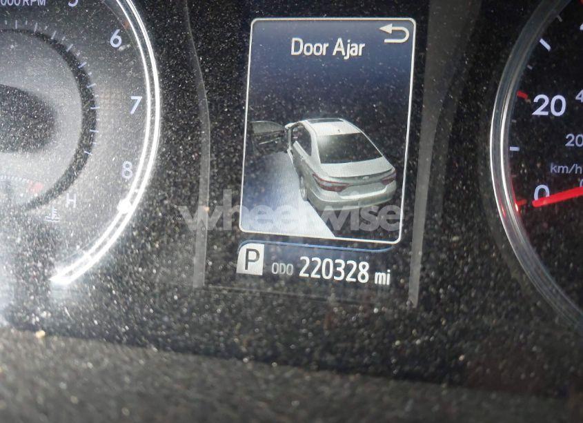 Photo 15 of 2015 Toyota Camry SE (VIN 4T1BF1FKXFU985409)