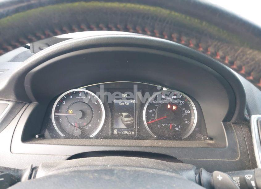 Photo 7 of 2015 Toyota Camry SE (VIN 4T1BF1FKXFU985409)