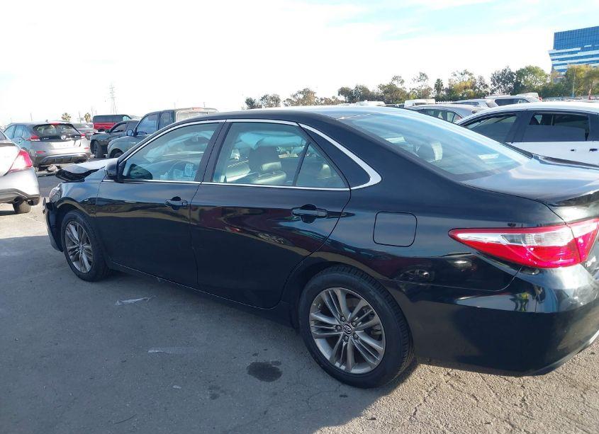 Photo 14 of 2015 Toyota Camry SE (VIN 4T1BF1FKXFU989427)